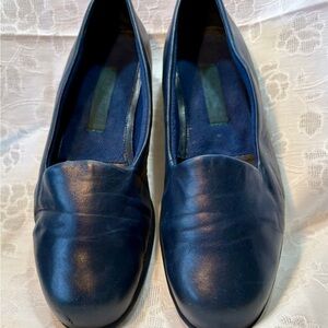 Easy Spirit Women’s Navy Slip-on Flats, leather 
uppers, work/casual, size 9M